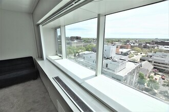 555 E William St, Unit 14B in Ann Arbor, MI - Building Photo - Building Photo