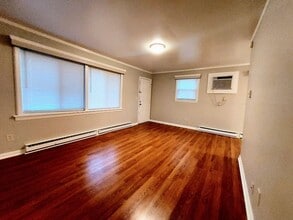 6 Hoyt St in Pelzer, SC - Building Photo - Building Photo
