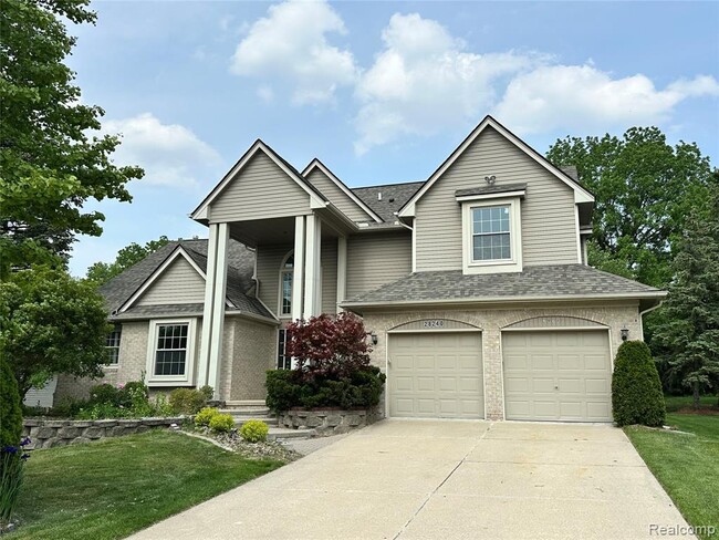 property at 28240 Golf Pointe Blvd