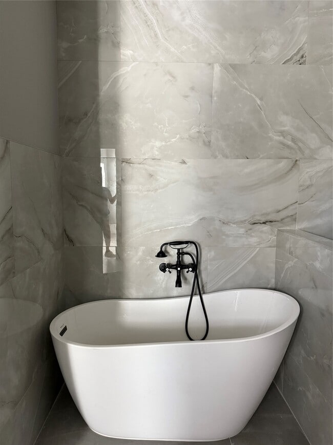 10123 Grover Ln in Houston, TX - Building Photo - Building Photo