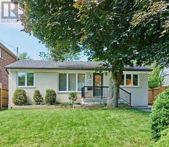 1160 STRATHY Ave