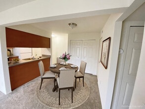 Stone Ridge Apartments in Wixom, MI - Building Photo - Building Photo