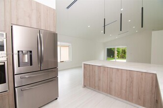 4420 Dogwood Cir in Weston, FL - Building Photo - Building Photo