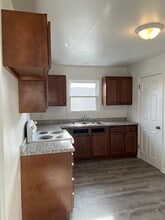 611 Fulmer Ave in Akron, OH - Foto de edificio - Building Photo