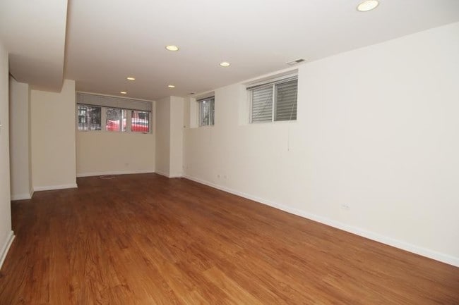 property at 3216 N Racine Ave