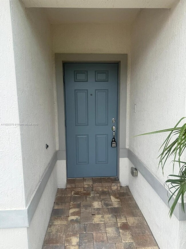 3141 Tamarind Dr in Oakland Park, FL - Building Photo - Building Photo