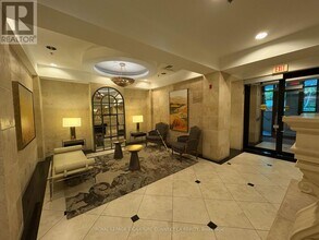 650 Mt Pleasant Rd in Toronto, ON - Building Photo - Building Photo