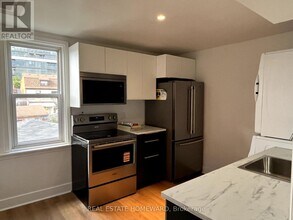 66 Melville Ave in Toronto, ON - Building Photo - Building Photo