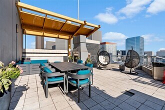 2000 Bagby St, Unit 13430 in Houston, TX - Building Photo - Building Photo