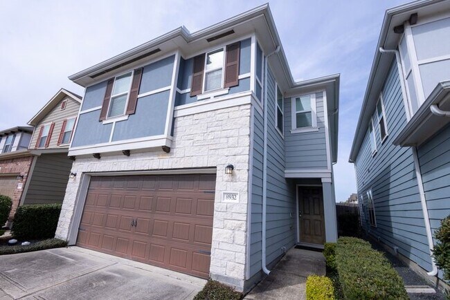 8932 Hollister Commons Ln in Houston, TX - Building Photo - Building Photo