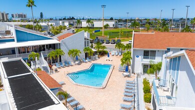 230 Medallion Blvd in Madeira Beach, FL - Building Photo - Building Photo