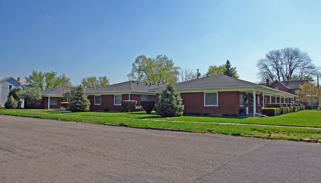 333 W Jefferson St in New Carlisle, OH - Building Photo - Building Photo