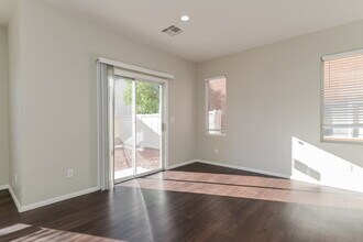10441 Anacostia St in Las Vegas, NV - Building Photo - Building Photo