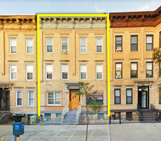 71-12 Fresh Pond Rd in Flushing, NY - Building Photo
