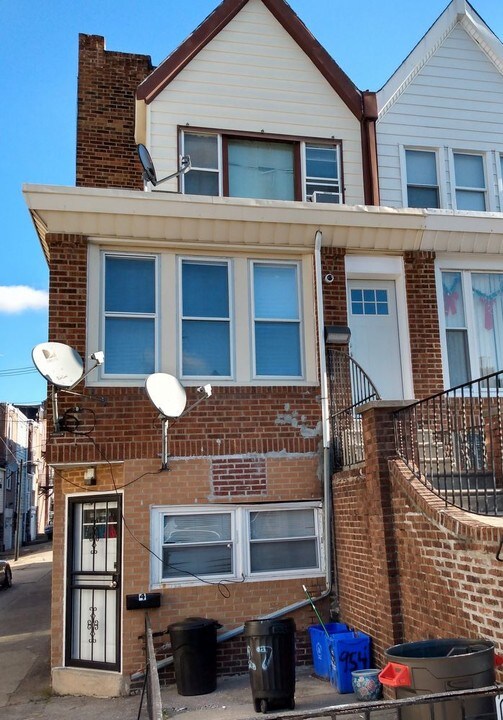 727 Kenmore Rd-Unit -3 in Philadelphia, PA - Building Photo