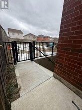 1215 Wadebridge Crescent in Oshawa, ON - Building Photo - Building Photo