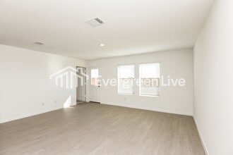 12435 Lost Rock Dr in Rhome, TX - Building Photo - Building Photo