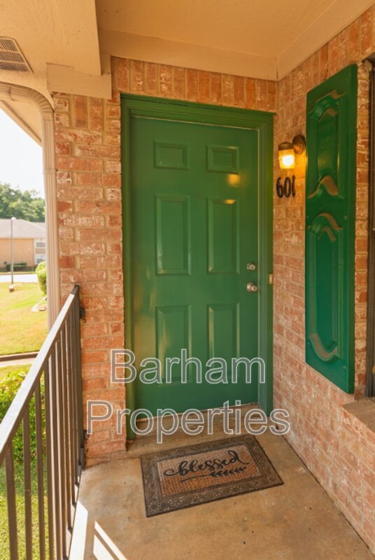 4133 NE Stallings Dr in Nacogdoches, TX - Building Photo - Building Photo