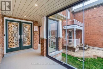 769 White Clover Way in Mississauga, ON - Building Photo - Building Photo