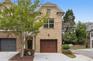 2794 Archway Dr in Atlanta, GA - Building Photo