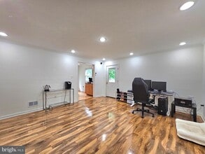 8134 Keeler St in Alexandria, VA - Building Photo - Building Photo