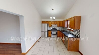 1632 Tamworth Cir in Miamisburg, OH - Building Photo - Building Photo