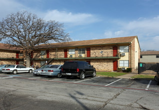 Quail Oaks in Mesquite, TX - Building Photo - Building Photo