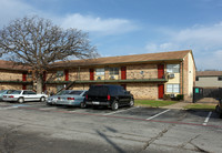 Quail Oaks in Mesquite, TX - Foto de edificio - Building Photo