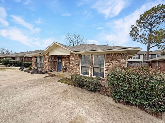 818 Mirabell Ct in Arlington, TX - Building Photo - Building Photo