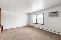 Plaza Manor - 12