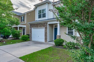 223 Chestnut Oak Ln in West Columbia, SC - Building Photo - Building Photo