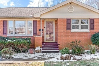 2741 Clinton Cir in Hopkinsville, KY - Building Photo - Building Photo