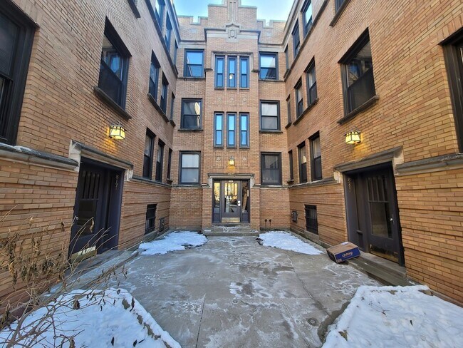 property at 820 W Cornelia