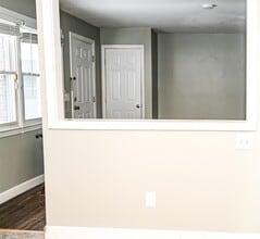 139 S Main St in Laconia, NH - Foto de edificio - Building Photo