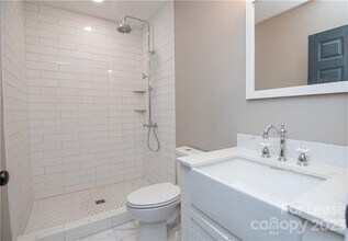 140 W Mountain St-Unit -203 in Kings Mountain, NC - Building Photo - Building Photo