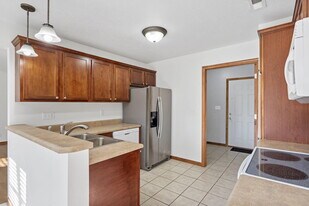 5104 Sandstone Dr in Columbia, MO - Building Photo