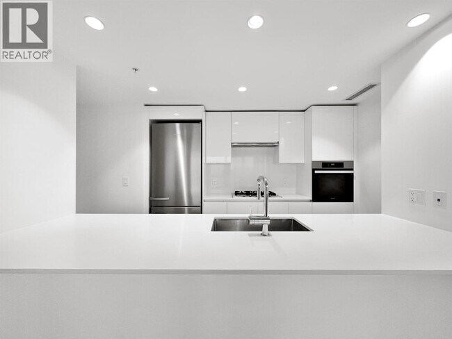 5766 Gilbert Rd. in Vancouver, BC - Building Photo - Building Photo