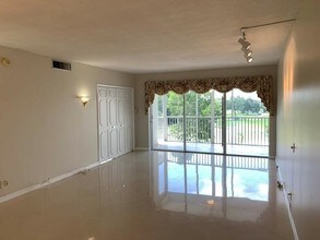 3200 N Palm Aire Dr-Unit -402 in Pompano Beach, FL - Building Photo - Building Photo