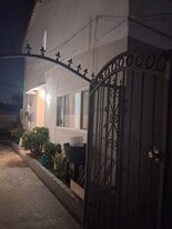 1624 E 87th St, Unit Back House in Los Angeles, CA - Building Photo
