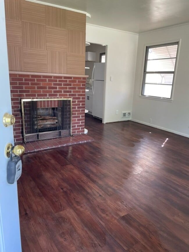 property at 4620 N Parkway Ave