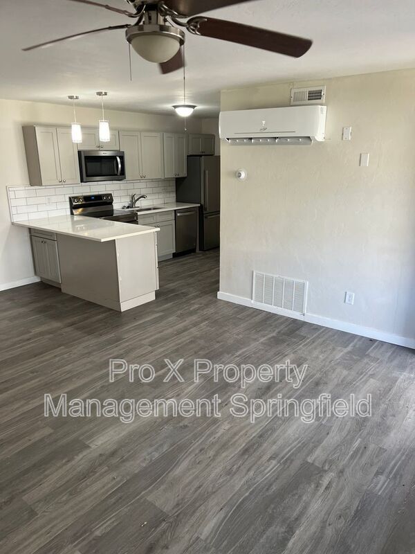 property at 1617 N Jefferson Ave