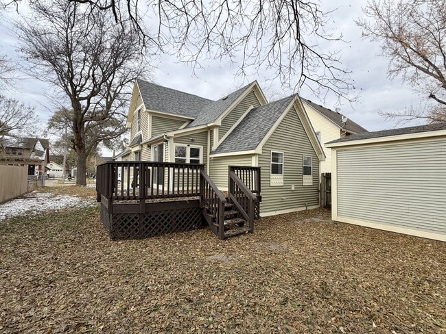 955 10th St in Beloit, WI - Building Photo - Building Photo