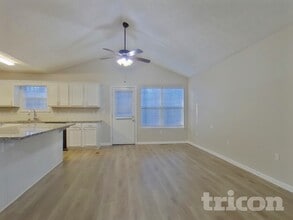 2211 Ashton Dr in Villa Rica, GA - Foto de edificio - Building Photo