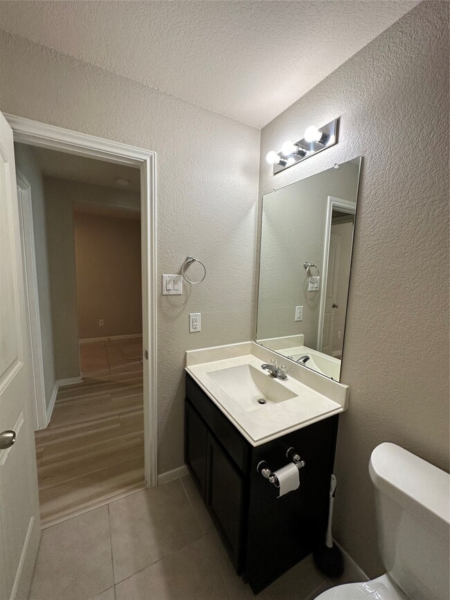 property at 2911 Iron Range Ct