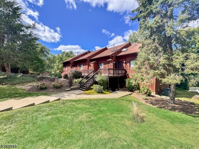 property at 5 Sugar Loaf Ct