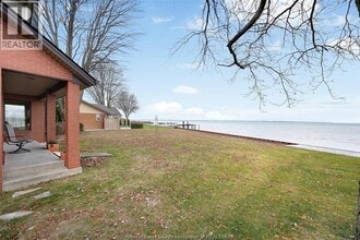 12906 Riverside Dr E in Tecumseh, ON - Building Photo - Building Photo