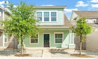 215 Grange St in Liberty Hill, TX - Building Photo