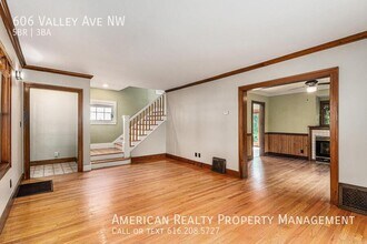 606 Valley Ave NW in Grand Rapids, MI - Building Photo - Building Photo