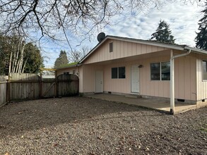 1024 Martha Ct in Eugene, OR - Building Photo - Building Photo