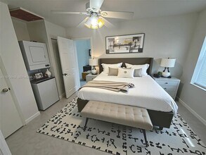 815 Foster Rd in Hallandale Beach, FL - Building Photo - Building Photo